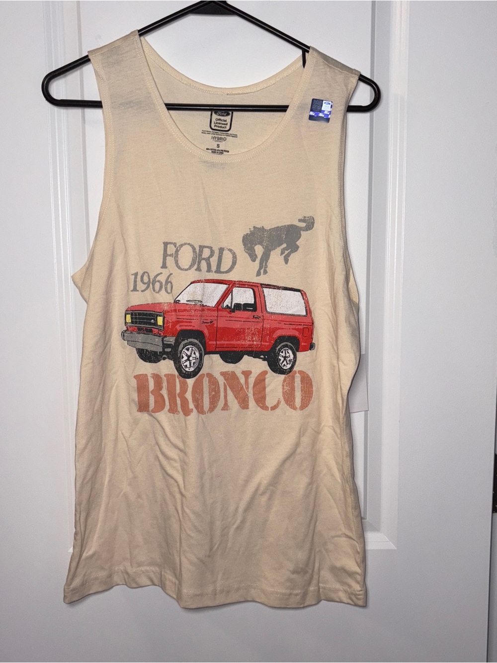 NWT Women’s Ford Cream Tank Top with Red Bronco Graphic Size: S